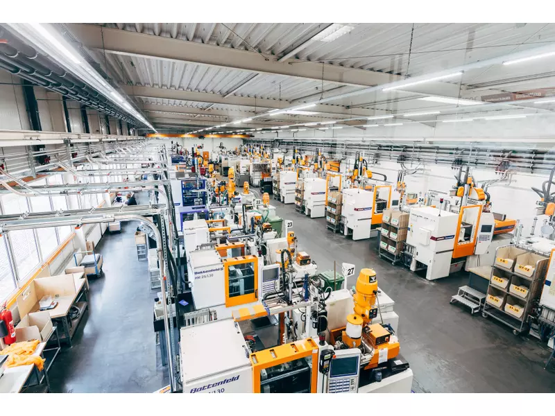 Produktion Werk 1 Spritzguss.webp