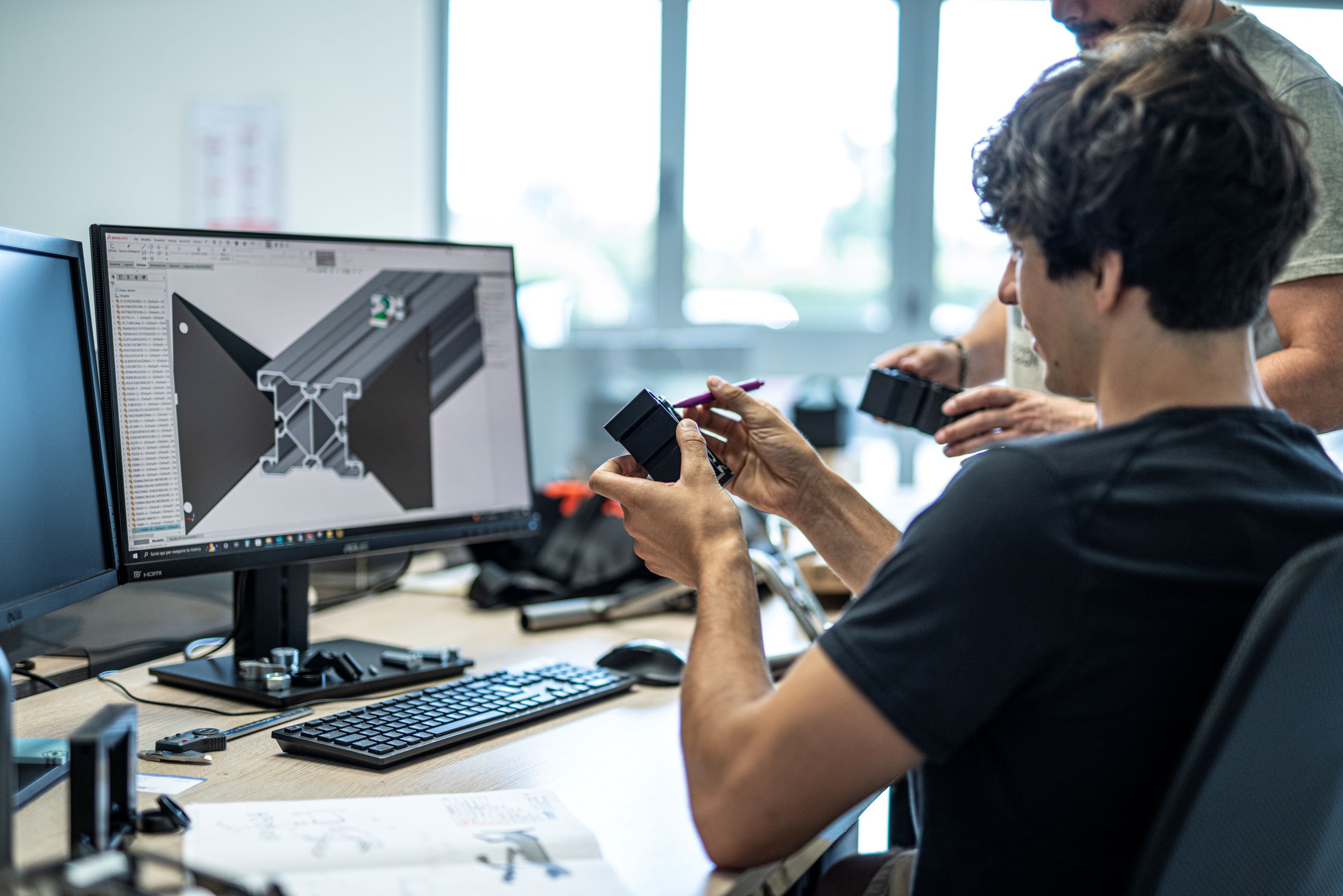OFFICINE PAROLIN - ufficio tecnico.jpg