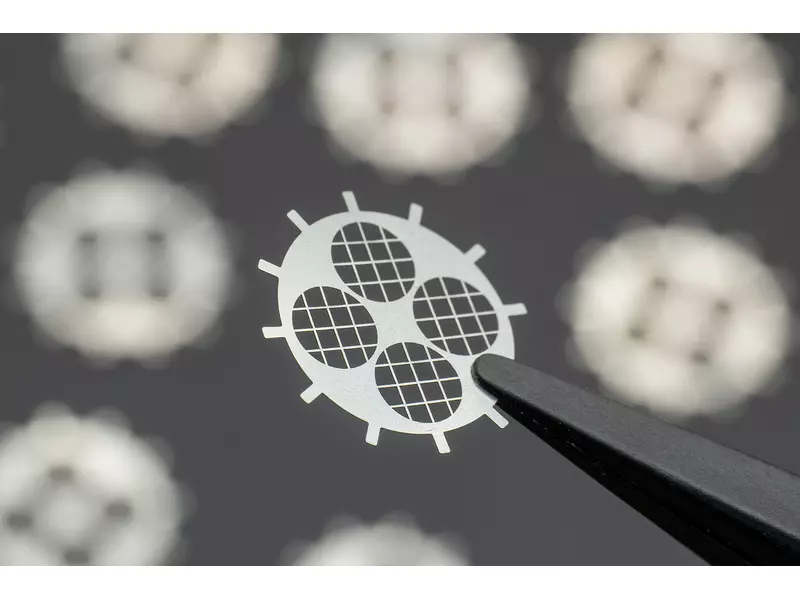 Laserfeinschneiden Edelstahl.webp