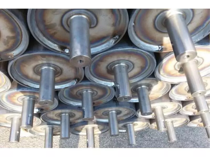 Rulli saldati a disegno con eventuale gommatura.webp