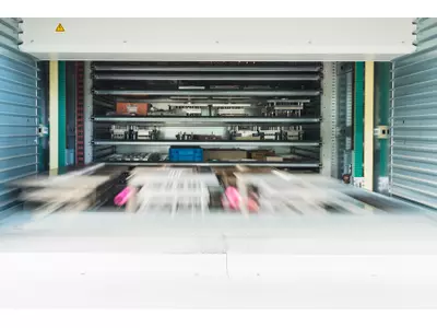 Lagersystem Vollautomatisch.jpg