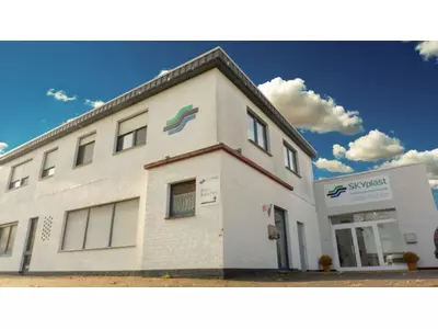 Gebäude-768x432.jpg