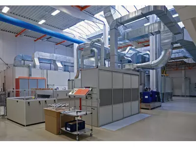 Produktion in Janovice: Lackieranlage.jpg