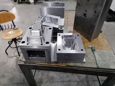storage bins mold