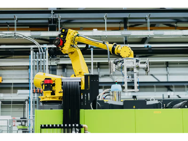 Wicro-spuitgieten-productontwikkeling-Robot-automatisering-1.webp