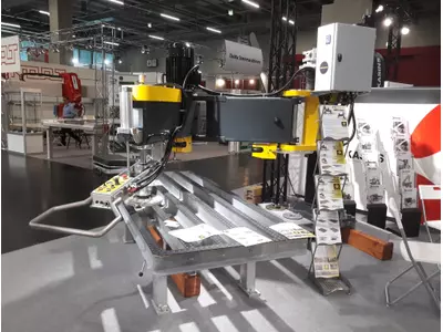 Granite Grinding and Drilling Machine - Presentation at the trade fair in Nuremberg