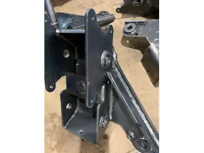 chassis for road cleaner