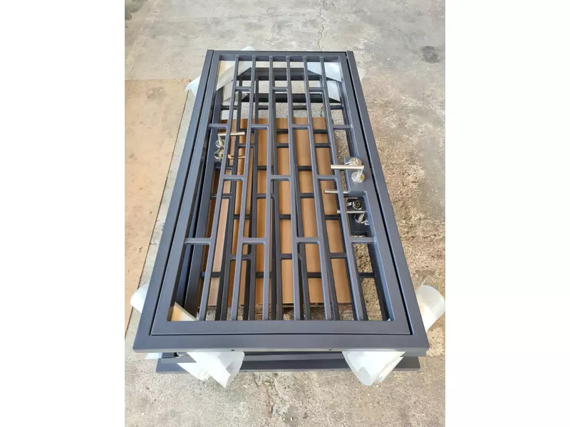 Kurz metāla vārti.webp