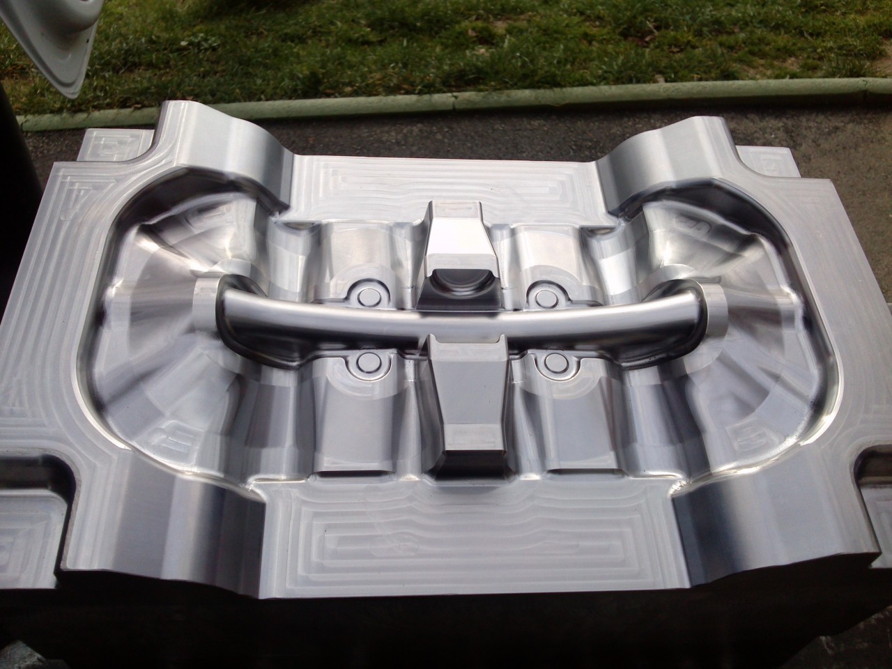 Die for aluminium forging