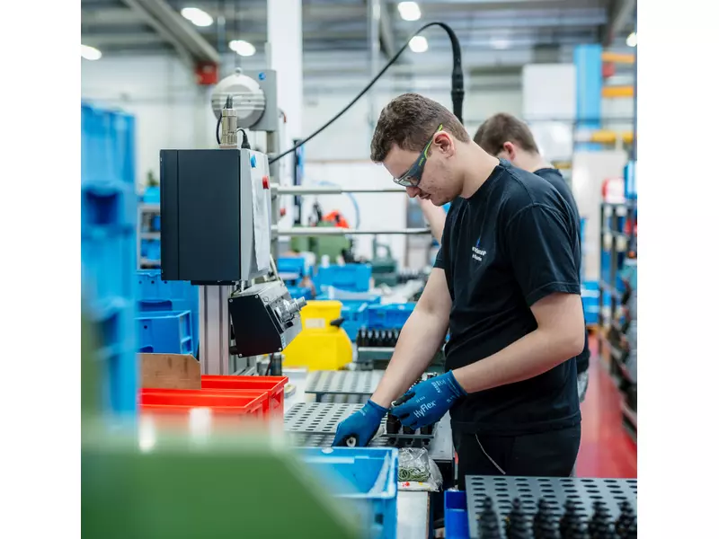 WilhelmKönigMTM-Websiteshooting-100226-014 (1).webp