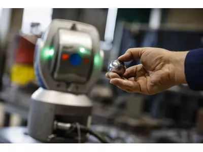 Lasertracker_Messen-01.jpg