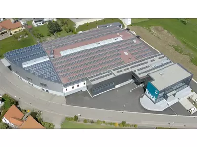 Luftbild Firmengebäude.png